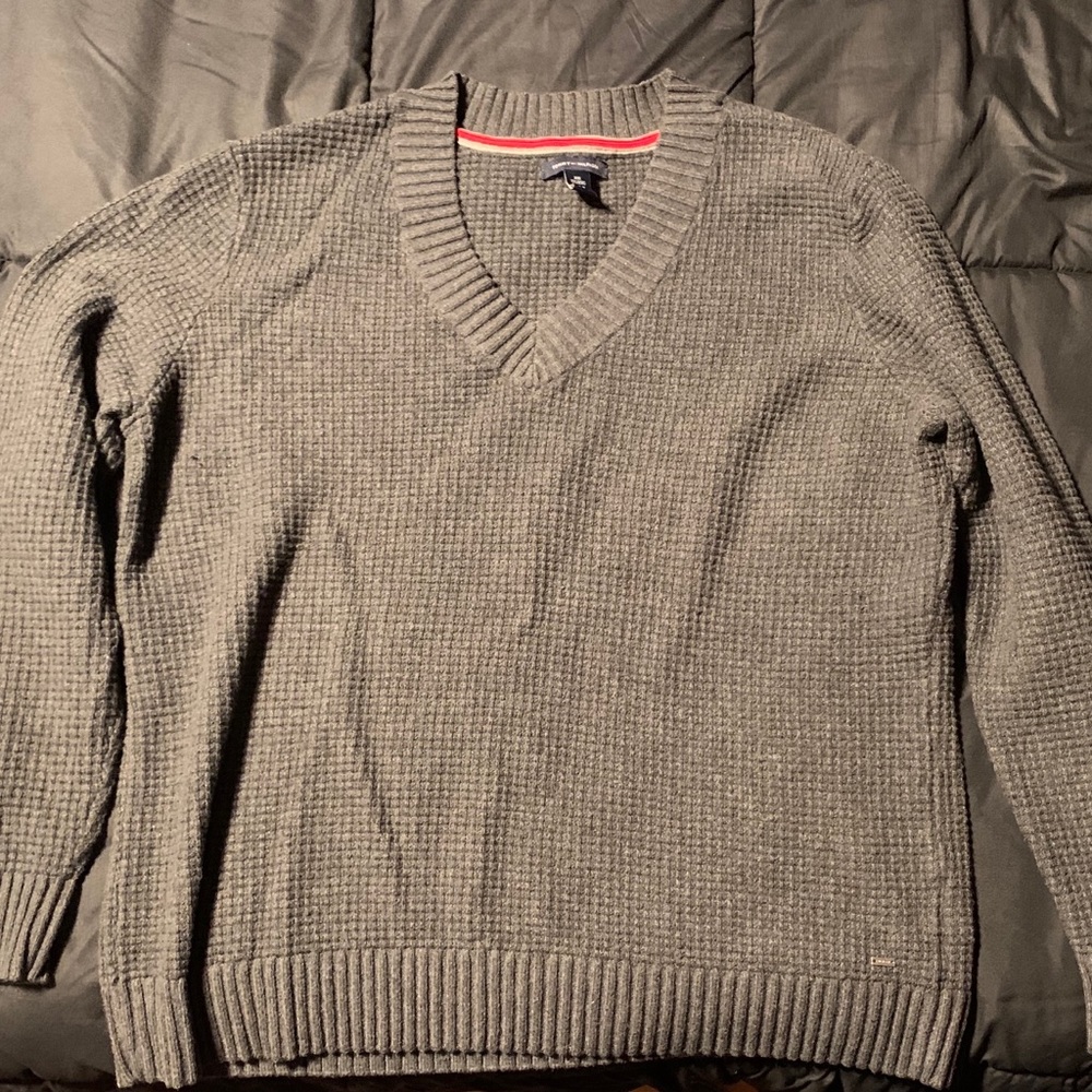 Women’s Tommy Hilfiger gray sweater size: XXL